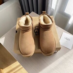 UGG Classic Chestnut Boots